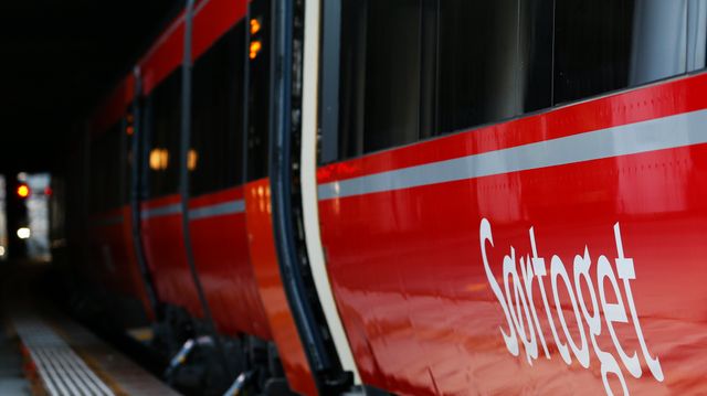 Har funnet ut hvorfor togvindu falt ut