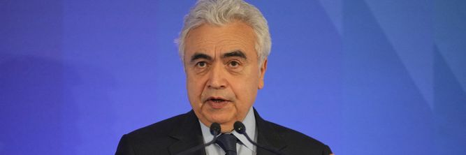 Illustrasjon av Midtøsten-krigen har gitt den kraftigste nedgangen i oljeforsyningen noensinne