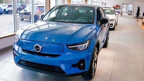 Illustrasjon av Volvo bekrefter kjennskap til tilfeller av uønsket akselerasjon