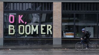 Illustrasjon av Hvem synes digitale verktøy er viktigst på jobb? Du kan ta feil...