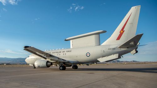 Illustrasjon av Pentagon snur i synet på omdiskutert Awacs-erstatter