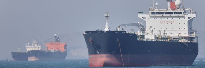 Illustrasjon av USA og Iran enige om å åpne Hormuzstredet