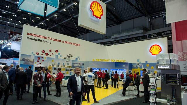 Aksjonæropprør mot Shells klimastrategi