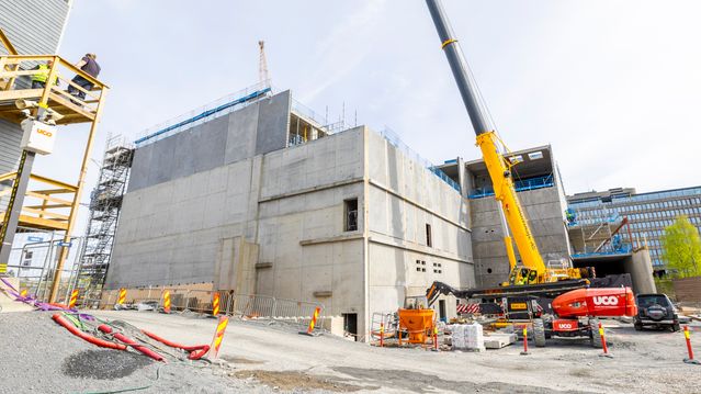 Skyen lages av stål og betong