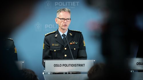 Illustrasjon av PST: Tiltak i luften, på bakken og i cyberdomenet