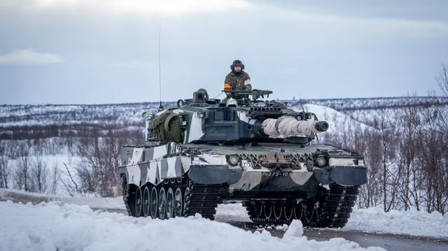 Levanger-bedrift skal montere Forsvarets nye stridsvogner