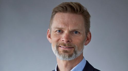 Illustrasjon av Norge snubler i teknologikappløpet
