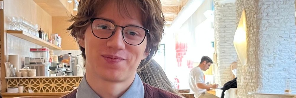 Illustrasjon av Kasper (18) kom inn på et av de tøffeste tek-studiene – forvirring vekket interessen