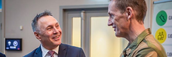 Illustrasjon av Forsvarssjefen vil skrote tradisjon: – Ser ikke noe behov