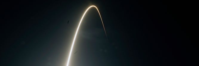 Illustrasjon av Russland vil ødelegge Starlink-satellitter med pellets