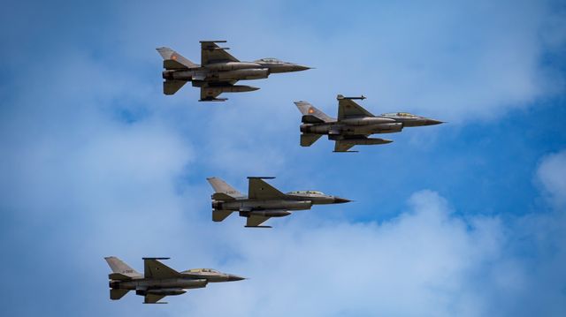 Belgia vil gi 30 F-16-fly til Ukraina