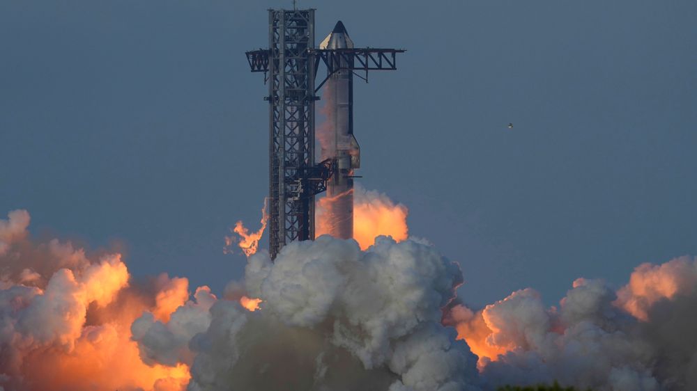 Illustrasjon av Vellykket Space X-oppskyting etter tekniske problemer