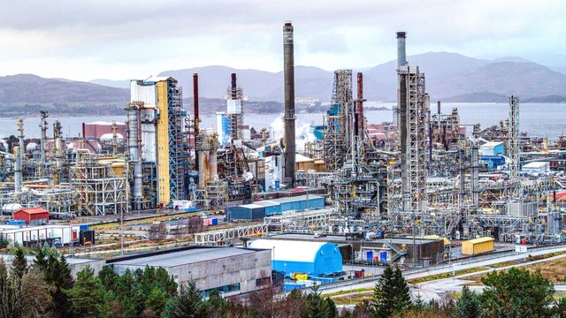 Equinor må svare for oljeforurensing på Mongstad i retten