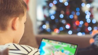 Illustrasjon av Gaming i ferien er mer sosialt enn foreldrene tror