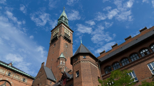 Illustrasjon av København på open source-eventyr – tester alternativ til Microsoft