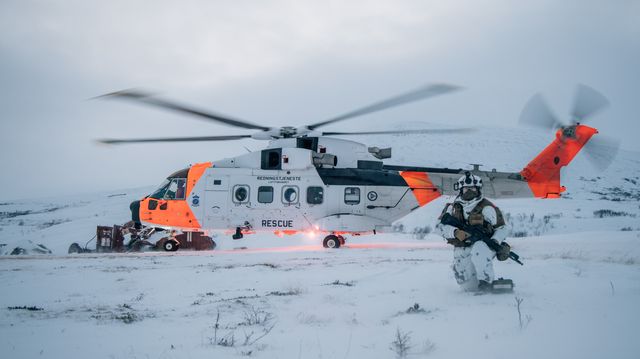 Regjeringen: Flere enn to nye helikoptre vil bli for dyrt