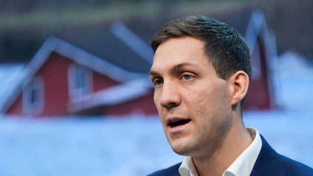 Miljøministeren snur ikke etter Førdefjorden-kritikk