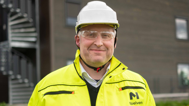 Kutter 25 ansatte etter seks dager i jobben