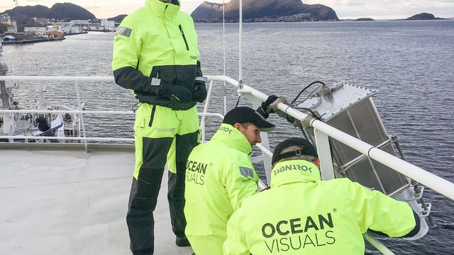 KI-basert miljøteknologi holder havet rent for olje