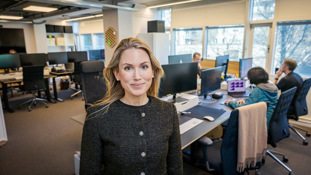 Illustrasjon av – Du må gjerne kalle meg KI-dronninga