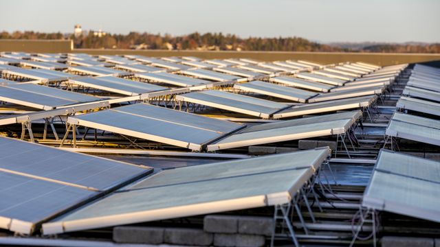 Ny ordning skal gjøre det mer lønnsomt å dele fornybar kraft i næringsområder