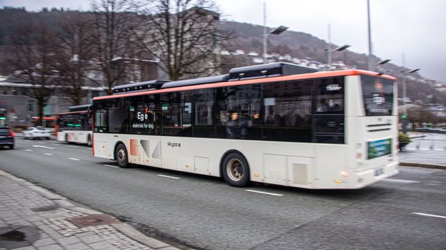 Utsetter elbusser fordi veiene ikke tåler dem