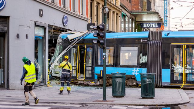 Norovirus hos fører var årsaken til at trikken kjørte inn i eplebutikken