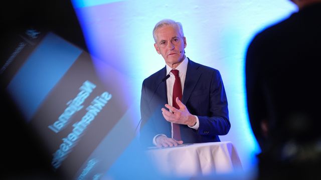 – Vi er nabo til et farligere og mer militarisert Russland