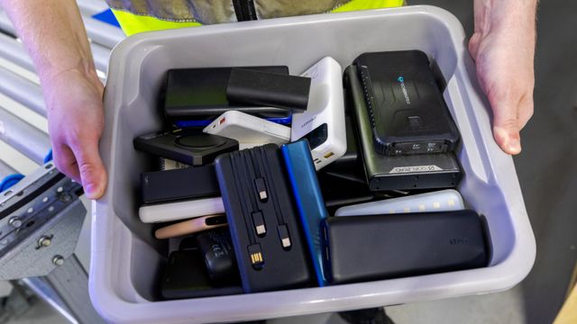 Havarikommisjonen undersøker powerbank-brann om bord i fly