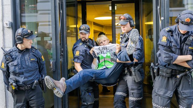 16 personer anmeldt etter klimademonstrasjon