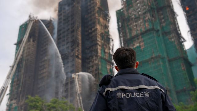 Full brann i bambus-stillas: Tre sjefer arrestert mistenkt for drap