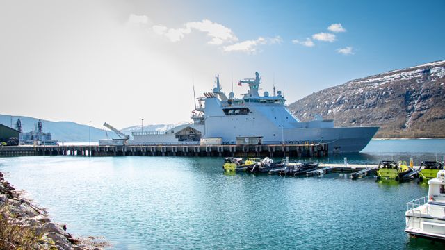 Turister fløy drone ulovlig ved marinebase i Troms