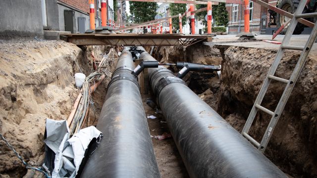 Mer fjernvarme kan redusere nettkøen