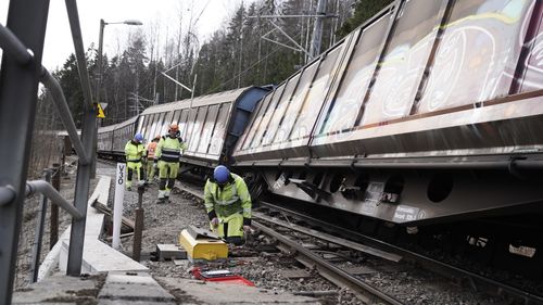 Illustrasjon av Bergensbanen åpnet igjen etter togavsporing