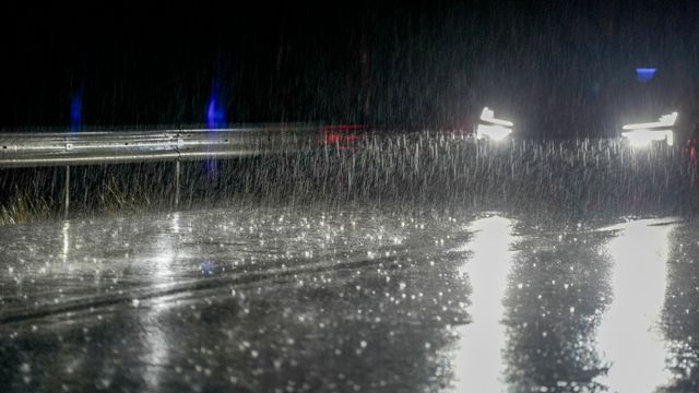 Ekstremværet stenger mange veier på Vestlandet