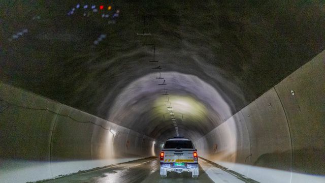 Vegvesenet undersøker avvik i ventilatorer i 77 tunneler – deler har falt ned