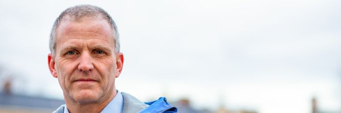 Illustrasjon av Forsøker å møte kritikken av Helseplattformen: – Det bare preller av