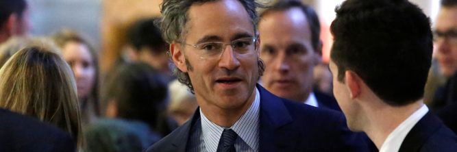 Illustrasjon av Palantir saksøker nettavis i Sveits etter kritisk gransking