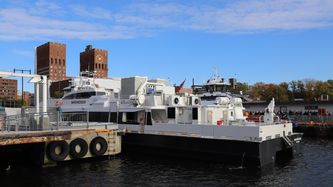 Illustrasjon av «Utslippsfri» hurtigbåt bruker over 14.000 liter diesel i måneden