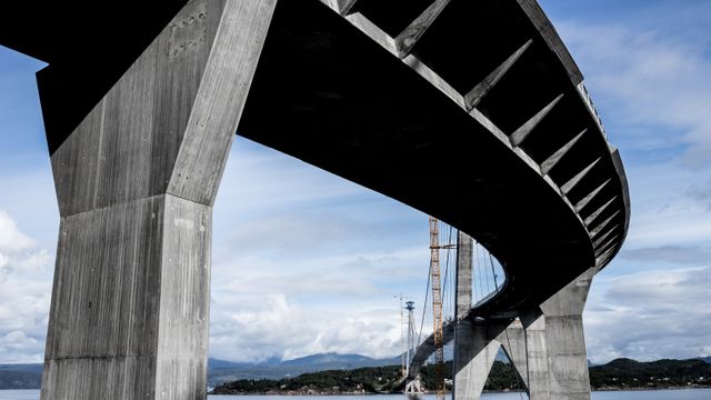 Én entreprenør kan få brukontrakt på opptil 320 millioner