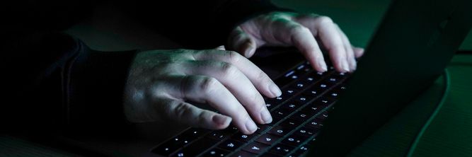 Illustrasjon av Blokkerte 666 millioner nettsider og forsøk på kriminalitet