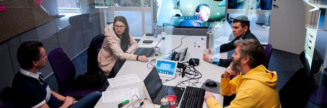 Illustrasjon av Disse 65 vil lede IT-supporten i Skatteetaten