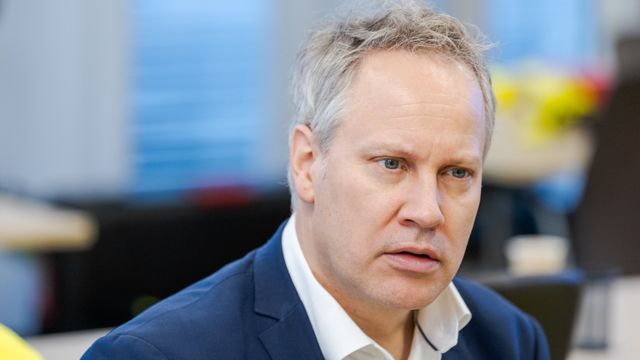 111 døde på norske veier i fjor – samferdselsministeren er bekymret