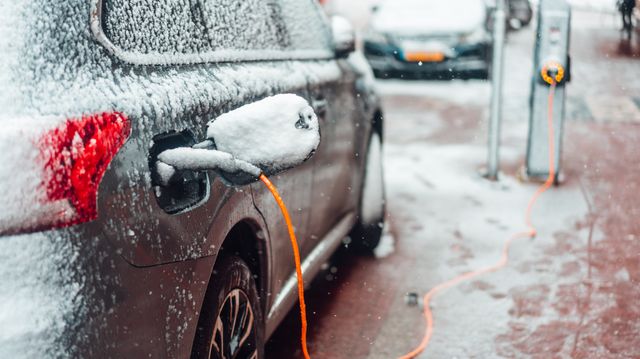 Slik sparer du batteriet i vinterkulda