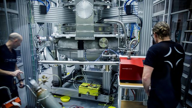 – Vi håper og tror at fusjonsenergi vil komme på nettet innen 2040