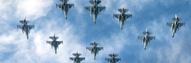 Illustrasjon av Kjøper 18 F-16-fly for én euro