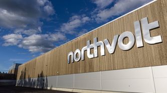 Northvolt får betale ut bonuser for å beholde nøkkelansatte