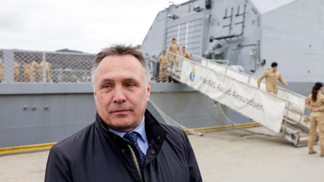 Regjeringen skal orientere om fregattstatus søndag formiddag