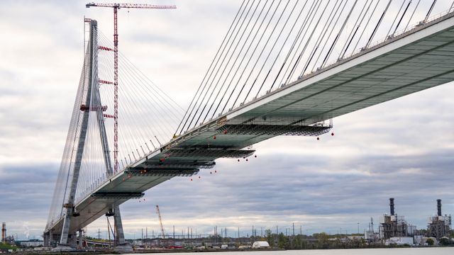 Kunstferdig og kostbar: Den nye brua mellom Canada og USA