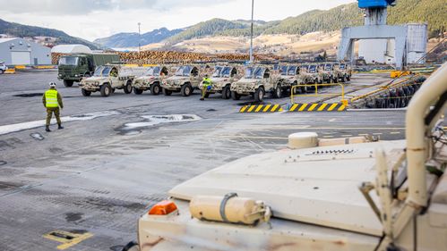 Forsvaret har donert 76 kjøretøy til Nord-Makedonia